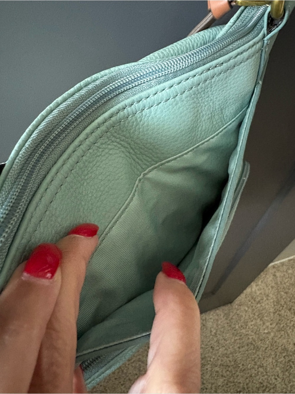 Fossil Morgan Traveler | Sea-glass, Mint Green | Leather Crossbody Bag - Picture 8 of 11